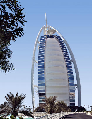 Bestemte selv at det skulle v�re verdens eneste sjustjerneshotell