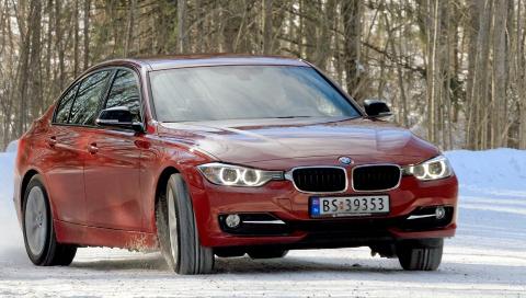 PRESISJON: BMW 3-serie er p� sitt beste n�r den blir kj�rt aktivt. Da f�r du fullt utbytte av de millimeterpresise veiegenskapene. Foto: Egil Nordlien HM Foto