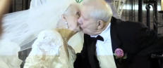 Dana smelte til på 100-årsdagen og sto hvit brud