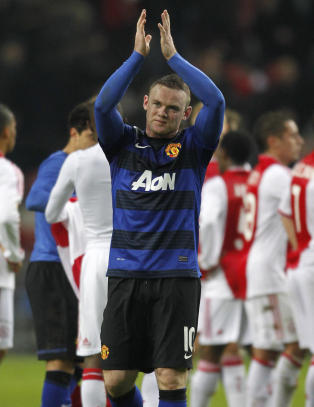 Syk Rooney mister Ajax-kampen