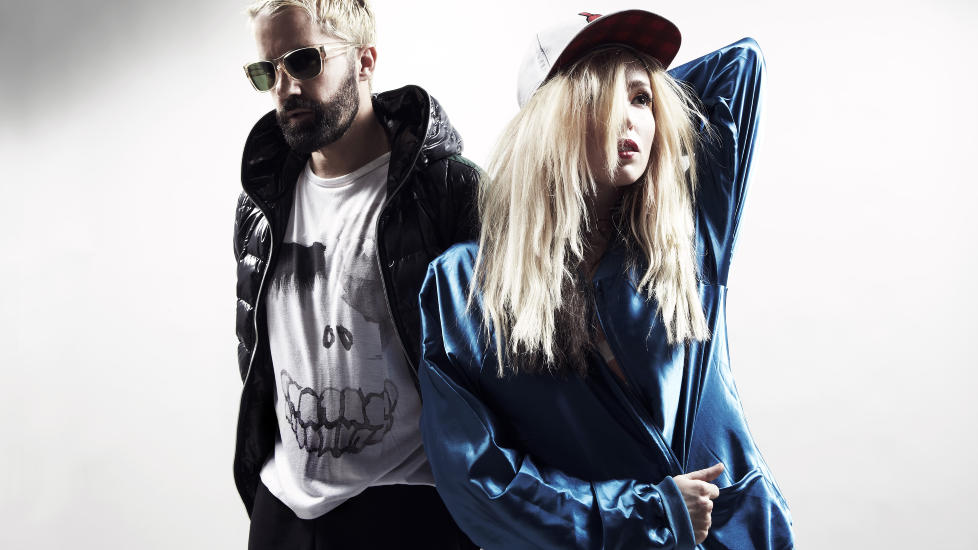 SKRIVESPERRE: Manchester-duoen The Ting Tings har brukt fire �r p� � f�lge opp braksuksessen med debuten. Foto: Sony Music