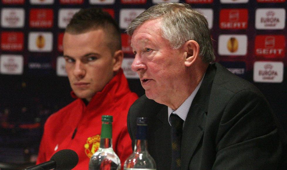 TILBAKE P� MIDTBANEN: Manchester Uniteds Alex Ferguson snakket om Tom Cleverley p� dagens pressekonferanse. Foto: EPA/LINDSEY PARNABY