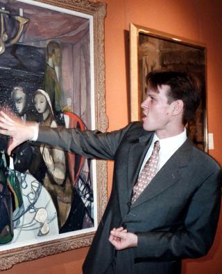 ANSVARLIG FOR SALGET: Sotheby's Simon Shaw sier at det til slutt er markedet som vil avgj�re prisen. Bildet er fra 1999. Foto: Martin Tystad, SCANPIX