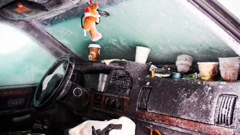 ISKALDT: Temperaturen var nede i 30 minusgrader i l�pet av den perioden mannen var i bilen. Foto: Erik �str�m/Expressen.