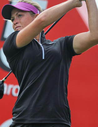 Tre bogeyer p� Tutta i Singapore