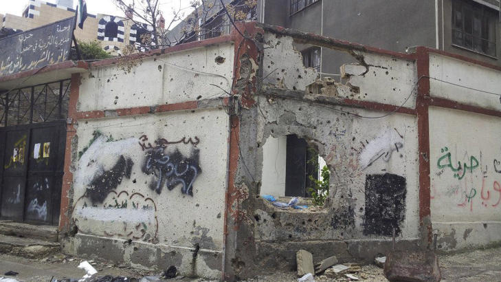 VOLDSHERJET: Et utbombet hus i den voldsherjede byen Homs, der syriske styrker og oppr�rere har m�ttes i voldsomme kamper den siste tida. Foto: Reuters/Scanpix