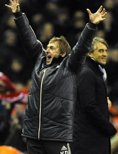 Dalglish kan tangere Mourinho og Ferguson