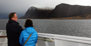  VINTERTURISTER: For utenlandske turister er vinter p� Hurtigruten like eksotisk som safar i S�r-Afrika. Foto: KIRSTEN M. BUZZI