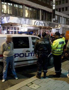 Politiet sl�r alarm: Fotballp�blene blir yngre og mer brutale