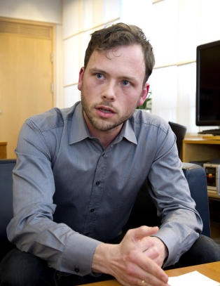 Lysbakken har ikke tenkt p� � trekke seg