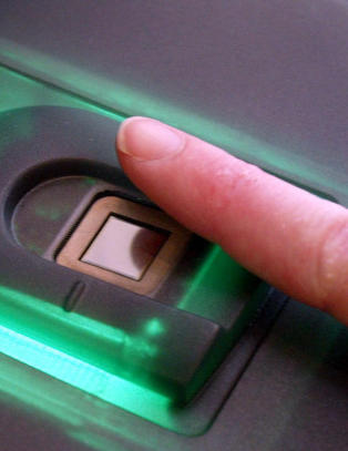 Tommelen ned fra Datatilsynet for øl-kjøp med fingeren