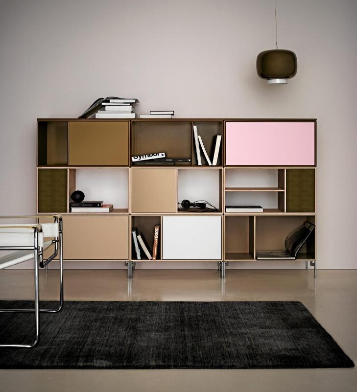 IKKE OVERDRIV: Overdriver du med rosa, kan det raskt sl� feil. Synes du neonrosa blir for voldsomt, kan du innrede med dus rosa, som her.  Foto: Produsentene