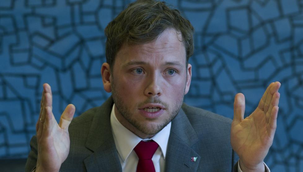 LETT � ANGRE: Er det nok at Lysbakken er lei seg, sp�r artikkelforfatteren. Foto: Morten Holm/Scanpix