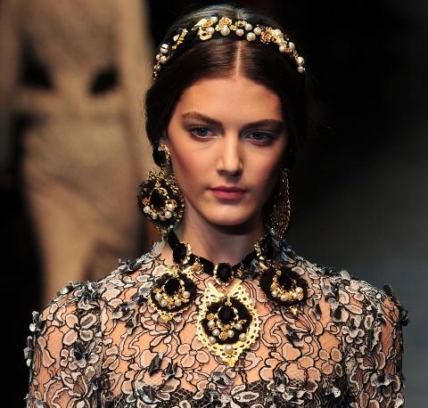 STORE SMYKKER: Dolce & Gabbana h�st/vinter 2012. Foto: Scanpix