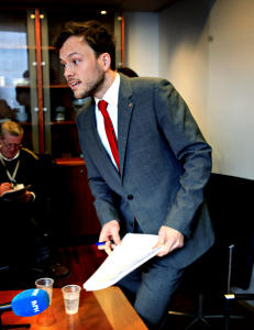 Ga penger til Sosialistisk Ungdom