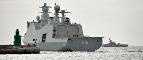 Dansk krigsskip befridde 18 gisler - to d�de