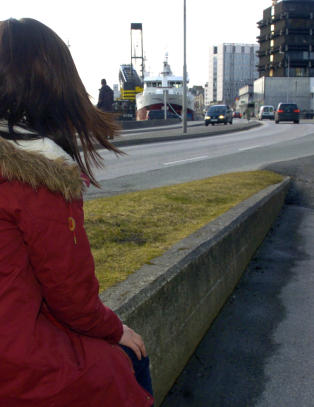 «Slett bildene og hold kjeft om politiet ringer»