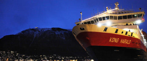 Hurtigruten måtte snu på grunn av været