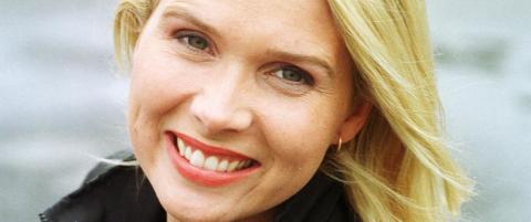 - Alt handlet om � holde masken