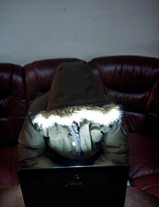 Her bryter hackeren (18) seg inn hos Riksadvokaten