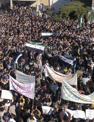- Iran har trappet opp st�tten til Syria