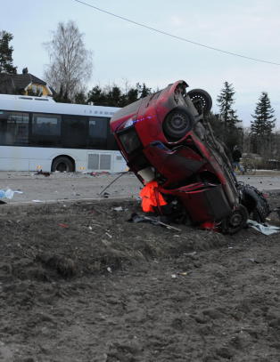 Buss frontkolliderte med bil i Vestfold