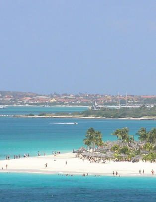 Du stuper i havet etter å ha shoppet klær og «billige» diamanter