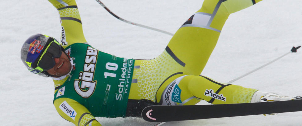- Ikke morsomt � bli kastet rundt p� den m�ten