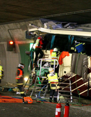 - Sj�f�ren skiftet CD da bussen kom ut av kontroll