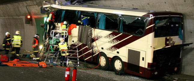 - Sj�f�ren skiftet CD da bussen kom ut av kontroll