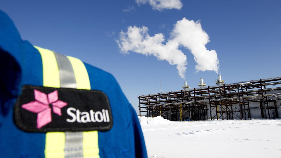 PINLIG: �Fortsatt engasjement i Canada er pinlig for Norge�, heter det i dette oppropet, signert av 274 norske forfattere (se eget bilde).  Foto: Gorm Kallestad / NTB Scanpix