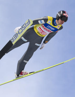 Schlierenzauer m� vinne siste renn for � snyte Bardal for v-cupen