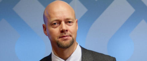 Oljefondsjefens l�nn stiger tross milliardtap