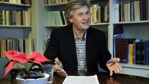 - VELKOMMEN: Kristenn Einarsson, direktør i Forleggerforeningen, presiserer at forlagene tar imot nye bokhandler med åpne armer. Foto: Steinar Buholm / Dagbladet. - VELKOMMEN: Kristenn Einarsson, direktør i Forleggerforeningen, presiserer at forlagene tar imot nye bokhandler med åpne armer. Foto: Steinar Buholm / Dagbladet.