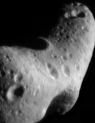 Asteroiden kommer n�rmere enn satellitter