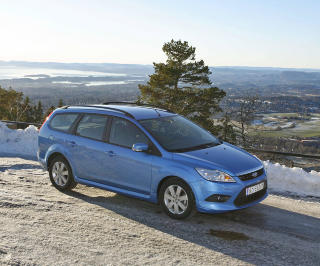 FORD FOCUS: Det er et godt utvalg av andre generasjon Ford Focus. Bilen har de beste veiegenskapene i kompaktklassen. FORD FOCUS: Det er et godt utvalg av andre generasjon Ford Focus. Bilen har de beste veiegenskapene i kompaktklassen.