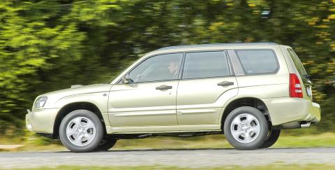 SUV-EN SUBARU FORESTER: En lettkjørt og praktisk bil med permanent 4WD. Det gir god framkommelighet og stabile vinteregenskaper. Hos Dekra er Forester blant de beste SUV-ene: 69,6 % er uten feil. SUV-EN SUBARU FORESTER: En lettkjørt og praktisk bil med permanent 4WD. Det gir god framkommelighet og stabile vinteregenskaper. Hos Dekra er Forester blant de beste SUV-ene: 69,6 % er uten feil.