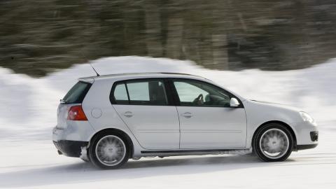 KOMPAKTBILEN VW GOLF V: En av de vanligste og beste bruktbilene i denne prisklassen. 71,4 % er uten feil. KOMPAKTBILEN VW GOLF V: En av de vanligste og beste bruktbilene i denne prisklassen. 71,4 % er uten feil.