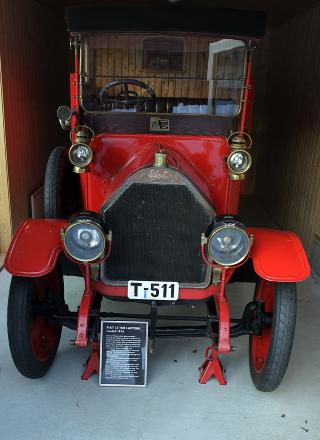 NORGES ELDSTE: Denne postbilen, en Fiat, er Norges eldste lastebil i kjørbar stand. Den gjorde tjeneste i Kristiansund fra 1920 til 1932. Foto: OLE C.H. THOMASSEN NORGES ELDSTE: Denne postbilen, en Fiat, er Norges eldste lastebil i kjørbar stand. Den gjorde tjeneste i Kristiansund fra 1920 til 1932. Foto: OLE C.H. THOMASSEN