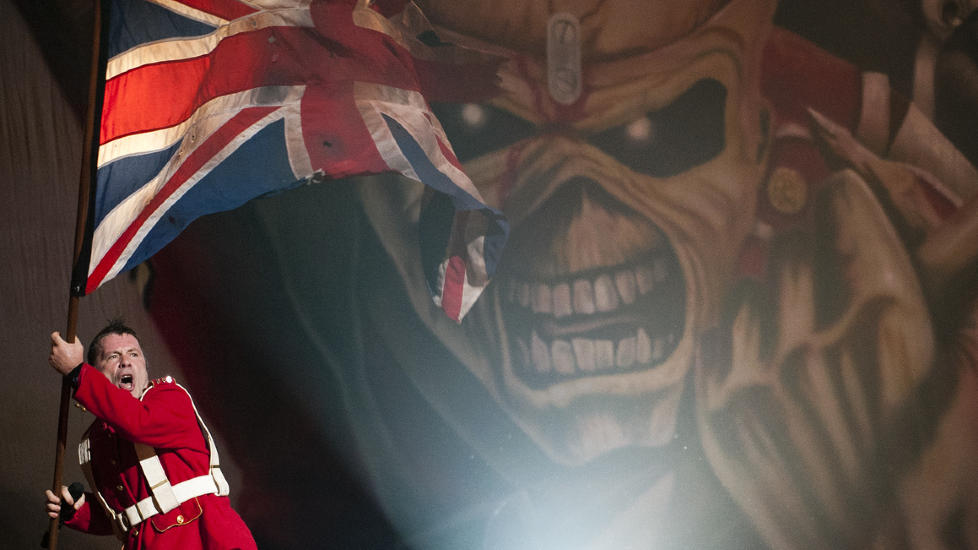 MONSTERBEDRIFTEN: Iron Maiden har gitt ut konsert-dvd-er i jevnt tempo. �En Vivo!� er f�rst og fremst for fansen, med en fantastisk dokumentar p� kj�pet. Foto: John McMurtrie.