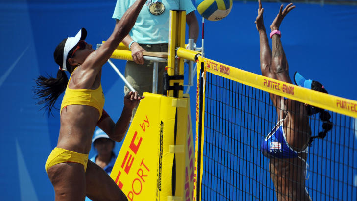 KAMP: Her er Yarleen Santiago fra Puerto Rico i kamp mot Juliana Silva fra Brasil. Foto: AFP PHOTO/JUAN BARRETO KAMP: Her er Yarleen Santiago fra Puerto Rico i kamp mot Juliana Silva fra Brasil. Foto: AFP PHOTO/JUAN BARRETO