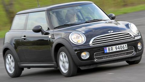 BILLIGST: Ingen annen bil har gått billigere i vår forbrukstest enn Mini One D med et forbruk på 0,4 liter per mil. Terje Bjørnsen BILLIGST: Ingen annen bil har gått billigere i vår forbrukstest enn Mini One D med et forbruk på 0,4 liter per mil. Terje Bjørnsen