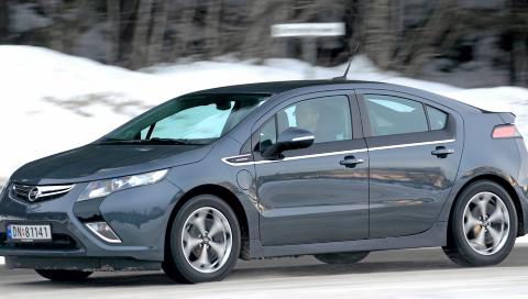 BEST PÅ BATTERI: Opel Ampera er først og fremst drivstoffgjerrig på kortere turer. BEST PÅ BATTERI: Opel Ampera er først og fremst drivstoffgjerrig på kortere turer.