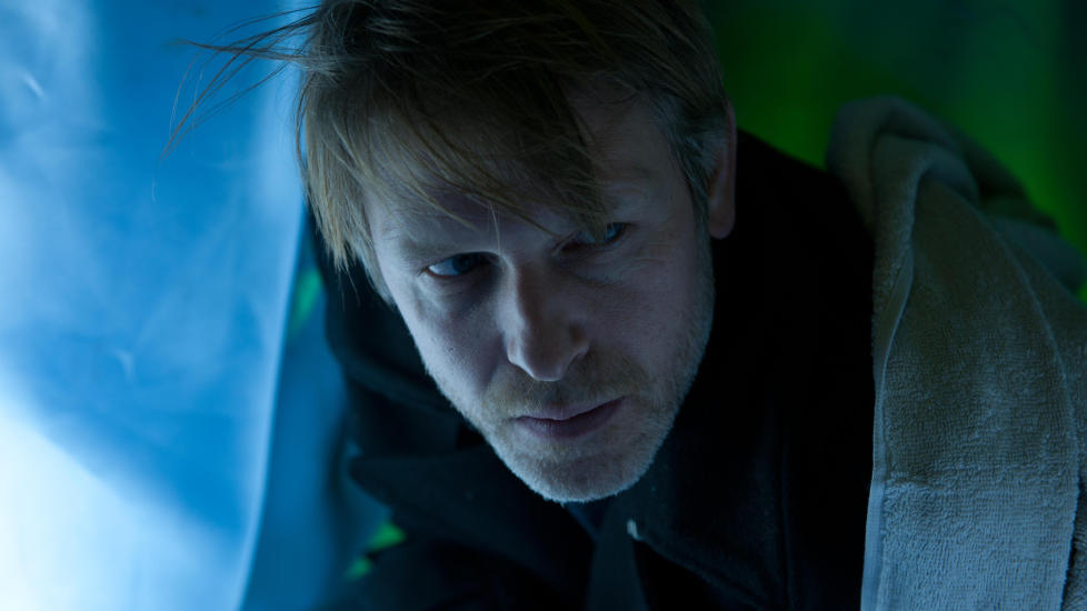 RUTINERT DEBUTANT: Trond Espen Seim har b�de regi og hovedrolle i den tolvte og siste filmen om Varg Veum.