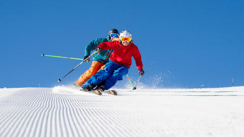 FULL FART: Skiforholdene i Trysil er gode. Her fra sist helg med Frida Andersson og Oskar Cedergårdh i farta.
Foto: OLA MATSSON FULL FART: Skiforholdene i Trysil er gode. Her fra sist helg med Frida Andersson og Oskar Cedergårdh i farta.
Foto: OLA MATSSON