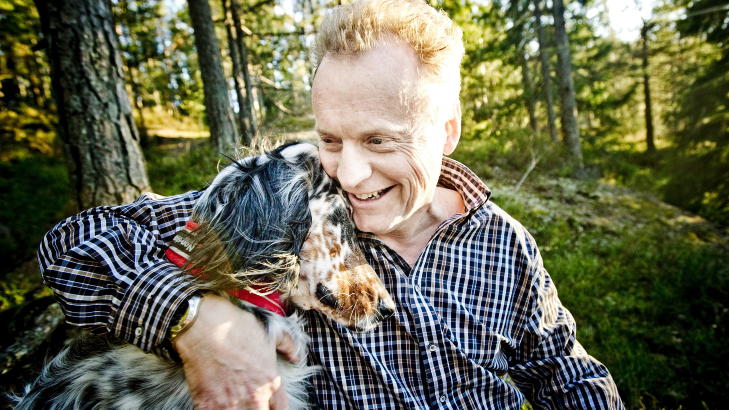 SKREMMENDE:
Raymond Johansen så ulv i østmarka søndag den 25 mars. Her sammen med hann hunden Xavi.
Foto: Thomas Rasmus Skaug / Dagbladet SKREMMENDE:
Raymond Johansen så ulv i østmarka søndag den 25 mars. Her sammen med hann hunden Xavi.
Foto: Thomas Rasmus Skaug / Dagbladet