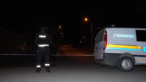 SPERRET AV: Et større boligfelt har blitt sperret av på skedsmokorset. Foto: Daniel Laabak SPERRET AV: Et større boligfelt har blitt sperret av på skedsmokorset. Foto: Daniel Laabak