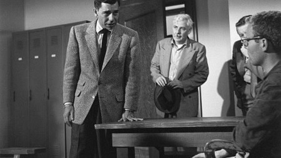 KRIMMUSIKK: Cd-en �Criminal Records� starter med musikken og slutter med en parodi av musikken til den amerikanske tv-serien �Dragnet�.