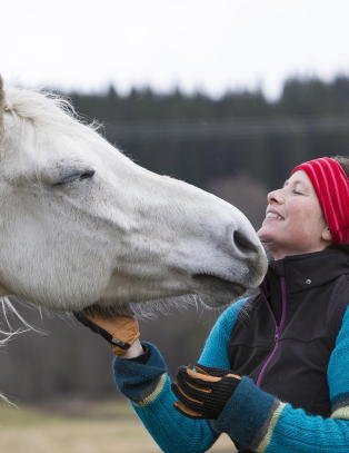 Hester l�rer kvinner med spiseforstyrrelser n�rhet