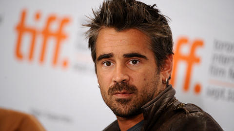 T�FFING: Hollywoods badboy Colin Farrell sikret b�de image og spalteplass, tross flere filmflopper, da en sextape med ham selv og modellen Nicole Narrain lekket i 2006. Foto: Stella Pictures